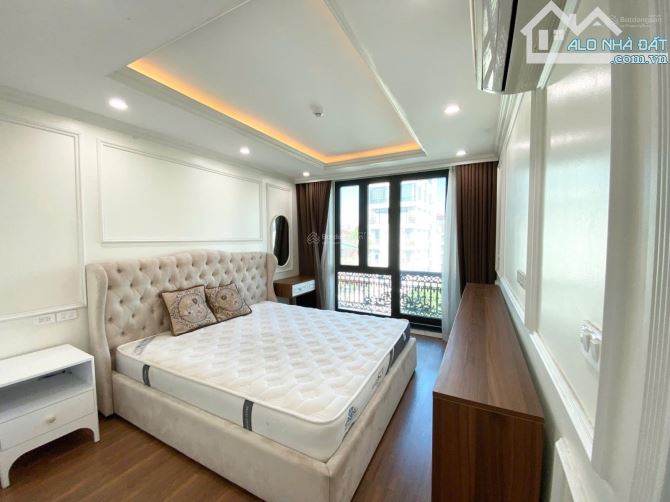 Căn hộ cao cấp Phố Mai Hắc Đế 81m² giá 18 triệu - Cơ hội hiếm có!