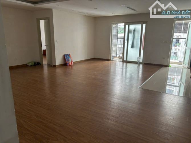 Căn hộ Times Tower 135m² giá 17 triệu - Sống tiện nghi tại Lê Văn Lương!