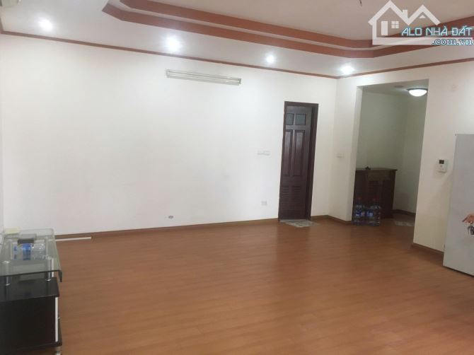 Căn hộ N05 Hoàng Đạo Thúy 159m² giá 17 triệu - Cơ hội thuê tốt!