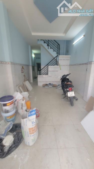 Nhà nguyên căn 60m² hẻm xe hơi Lạc Long Quân, Q11 - Cơ hội hiếm có!