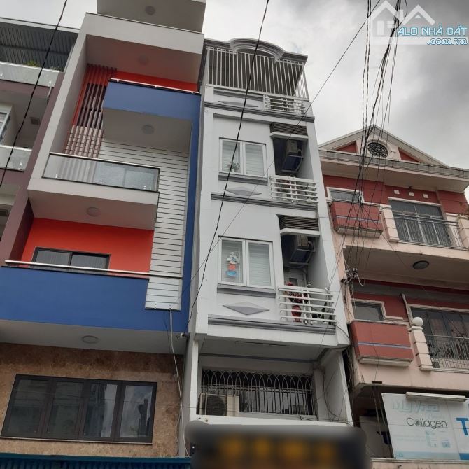 Nhà nguyên căn 33m² mặt tiền Hoà Hảo, Quận 10 - Cơ hội kinh doanh tuyệt vời!