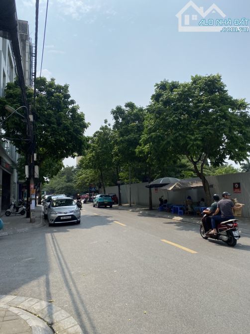 Nhà mặt phố Trần Vỹ 90m² giá 55 triệu - Cơ hội hiếm có!