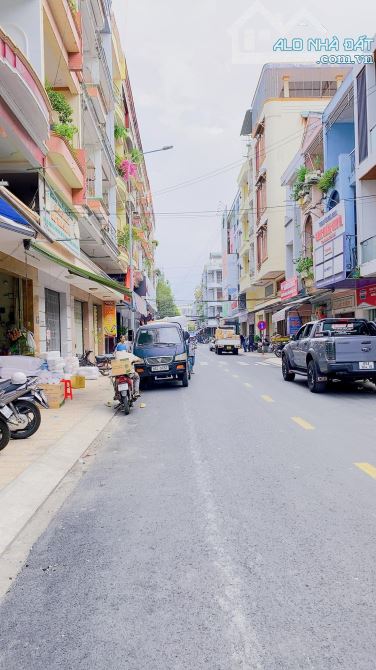 Cho thuê nhà 290m² ngay chợ Cần Thơ - Cơ hội kinh doanh hấp dẫn!