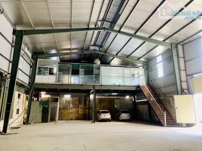 Cho thuê nhà xưởng 500m² tại TT Chúc Sơn - Giá tốt, vị trí đắc địa!