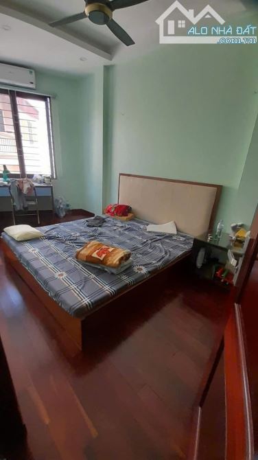 Nhà nguyên căn 34m² phố Chu Huy Mân giá 10 triệu - Cơ hội tốt cho gia đình