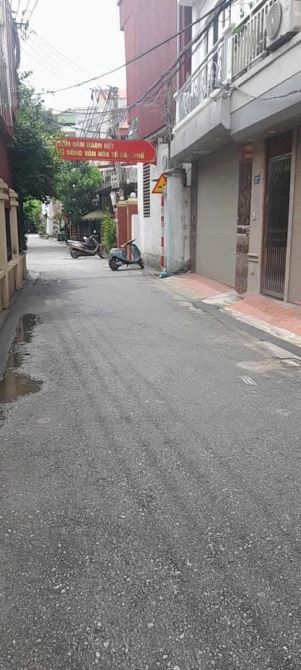 Cho thuê nhà mặt phố Thạch Bàn 60m² giá 9 triệu - Cơ hội hiếm có!