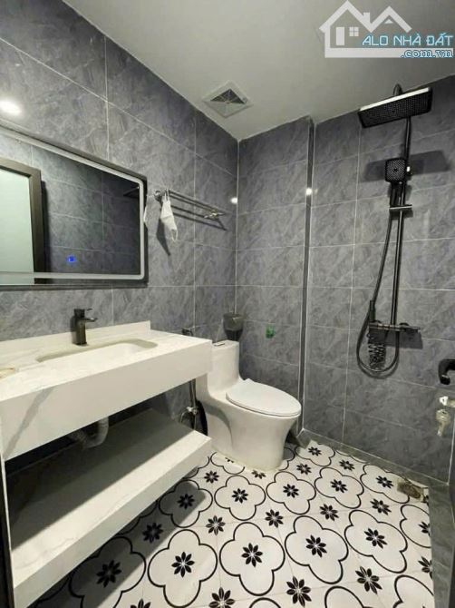 Cho thuê nhà phố Phúc Đồng 32m² giá 9 triệu - Ô tô tận cửa!