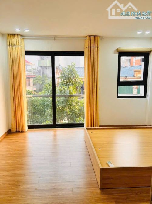 Nhà nguyên căn 34m² giá 9 triệu - Gần AEON Mall Long Biên