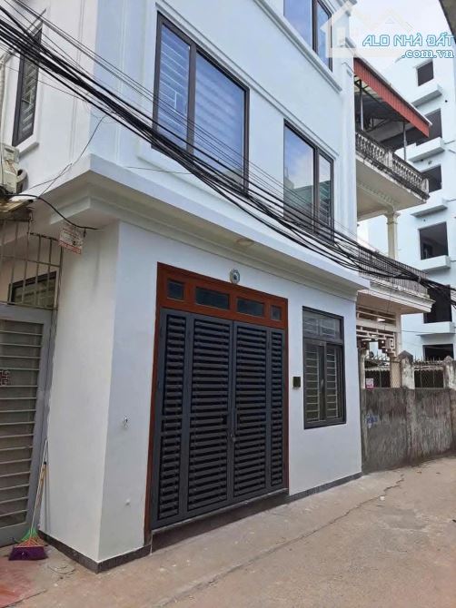 Nhà cho thuê Bát Khối 36m² giá 8 triệu - Ô tô đỗ cửa, Full nội thất