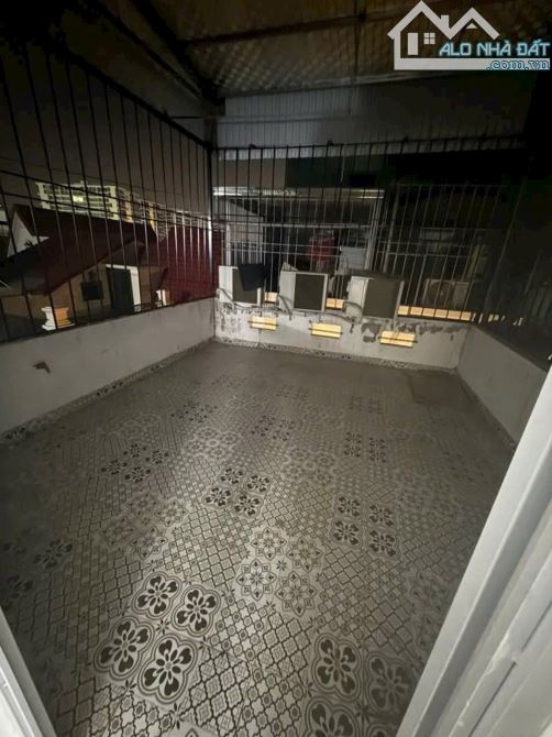 Nhà nguyên căn Phúc Đồng 34m² giá 9 triệu - Ô tô đỗ cửa, nội thất đầy đủ!