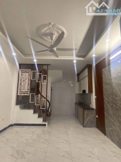 Nhà cho thuê 35m² Thạch Bàn, Long Biên 10,5 triệu - Cơ hội hiếm có!