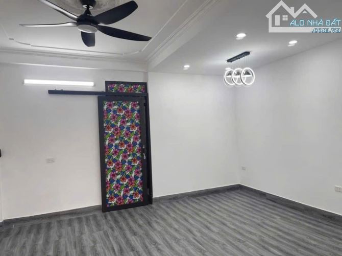 Nhà nguyên căn Ngọc Thụy 35m² giá 8,5 triệu - Cơ hội thuê tốt!