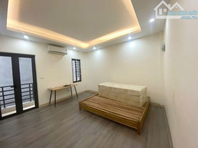 Nhà nguyên căn phố Ngọc Thụy 33m² giá 10 triệu - Full nội thất tiện nghi!