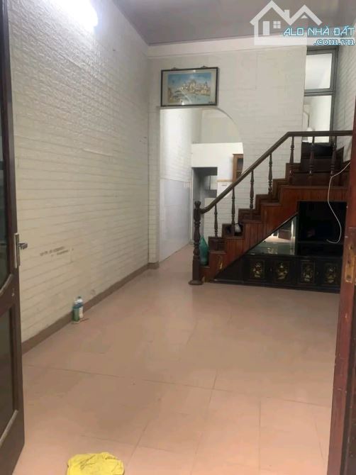 Nhà phố Gia Thụy 35m² giá 10 triệu - Cơ hội cho gia đình!