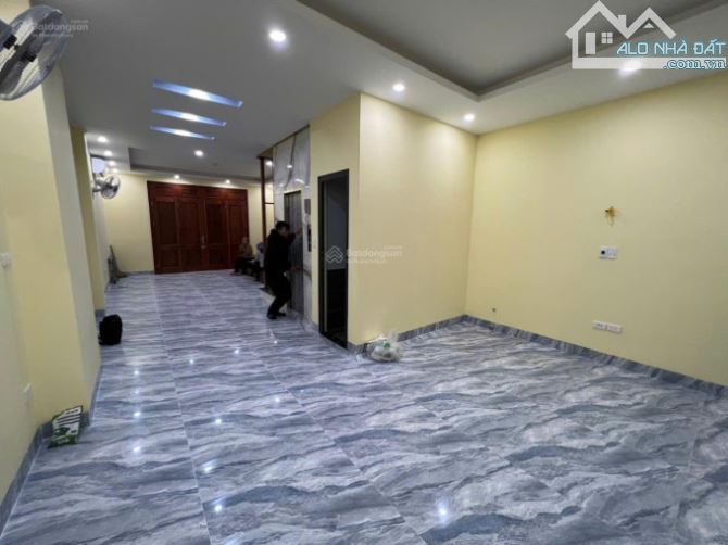 Nhà riêng cho thuê 60m² Hồng Mai - Cơ hội làm văn phòng lý tưởng!