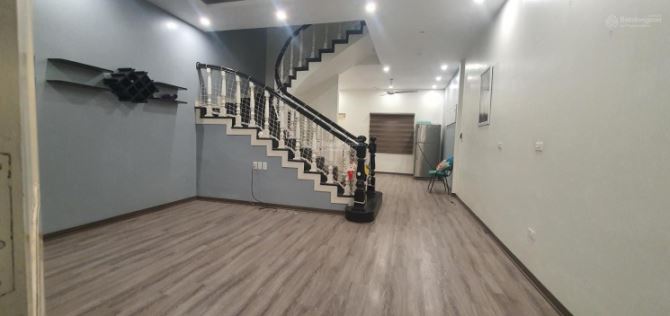Nhà cho thuê 60m² phố Nguyễn Lân - Cơ hội hiếm có