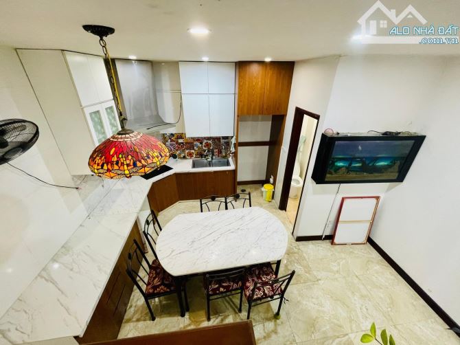 Nhà nguyên căn 65m² ngõ Trương Định - Cơ hội thuê tuyệt vời!