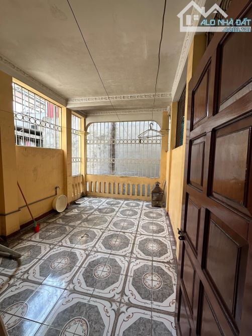 Cho thuê nhà nguyên căn 35m² Đê La Thành - Cơ hội tuyệt vời cho hộ gia đình