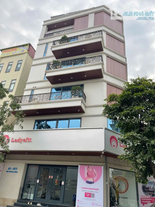 Cho thuê nhà phân lô 160m² tại Khuất Duy Tiến - Cơ hội lý tưởng cho doanh nghiệp!