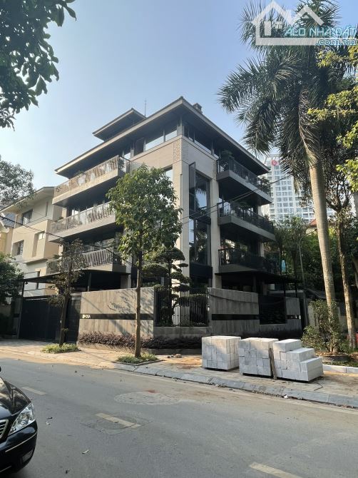 Biệt thự LÔ GÓC 220m² tại KĐT Mỹ Đình 2 giá 75 triệu - Cơ hội vàng cho doanh nghiệp!