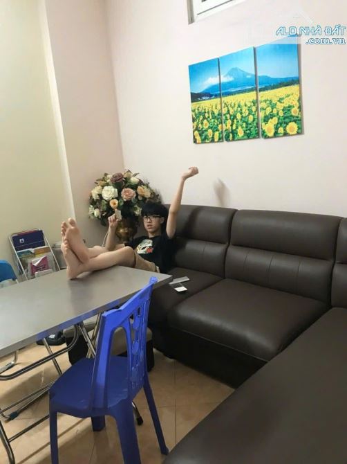 Nhà cho thuê 30m² ngõ 139 Nguyễn Ngọc Vũ - Cầu Giấy, giá 10 triệu