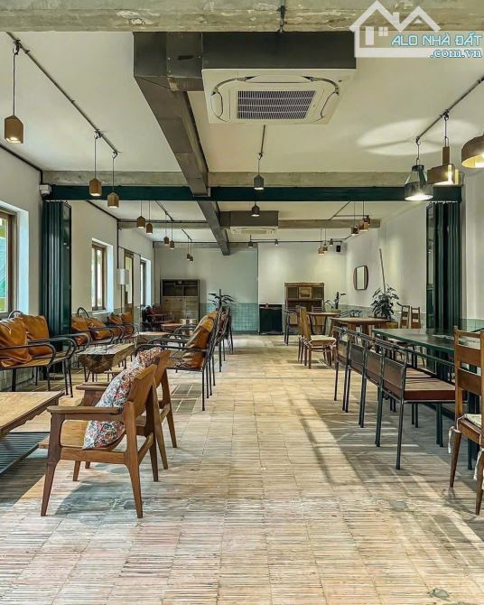 Cho thuê mặt tiền kinh doanh 1000m² giá 500 triệu - Cơ hội hiếm tại Quận 1!