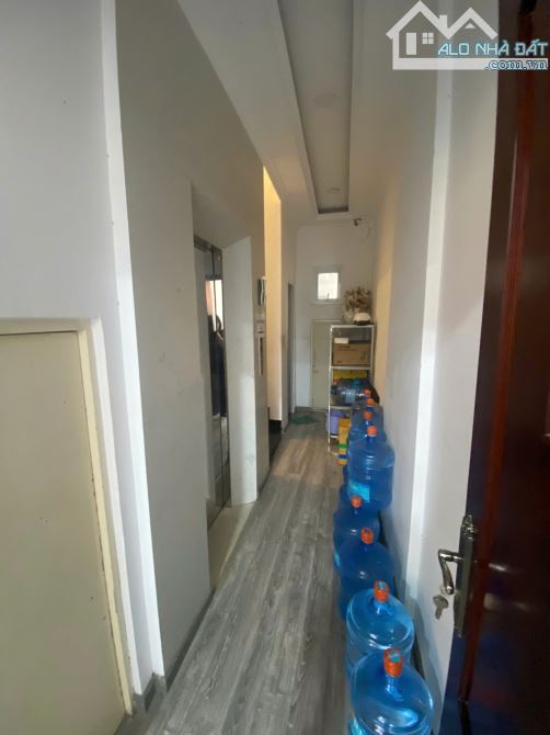 Cho thuê mặt tiền kinh doanh 200m² giá 55 triệu - Cơ hội tuyệt vời tại Quận 1!