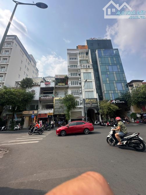 Cho thuê mặt tiền kinh doanh 192 Lê Thánh Tôn 1000m² giá 400 triệu - Cơ hội hiếm có!