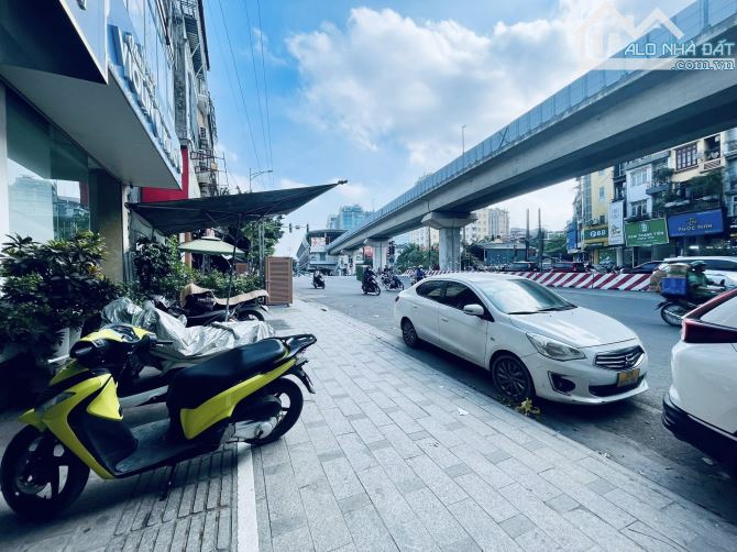 Cho thuê mặt phố Hào Nam 36m² giá 20 triệu - Cơ hội kinh doanh tuyệt vời!