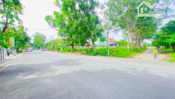 Đất Cho Thuê 2.200 m² Góc 3 Mặt Tiền Nguyễn Hữu Cầu - Cơ Hội Kinh Doanh Hiếm Có!