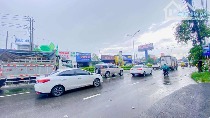 Cho thuê kho 300m² mặt tiền Nguyễn Văn Linh 20 triệu - Cơ hội tuyệt vời!