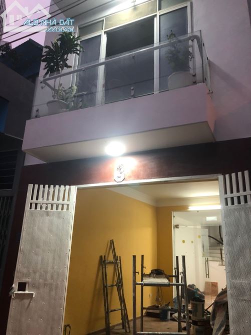 Nhà phố cho thuê 83m² Nguyễn Xiển - 20 triệu, Ô tô tránh, An ninh tốt