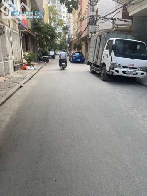 Cho thuê nhà riêng 55m² Quận Thanh Xuân - Ô tô đỗ cửa, kinh doanh tốt!