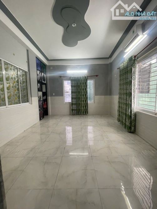 Cho thuê nhà Trần Hưng Đạo 280m² giá 120 triệu - Cơ hội hiếm có!