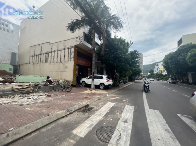 Lô Đất Mặt Tiền Nguyễn Thị Định 200m² giá 35 triệu - Cơ hội kinh doanh hiếm có!