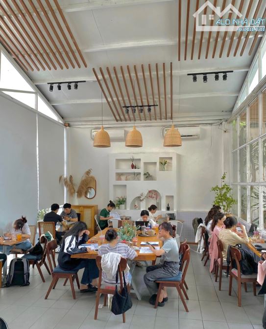 Nhà nguyên căn 200m² đường Nguyễn Thái Học giá 40 triệu - Cơ hội hấp dẫn!