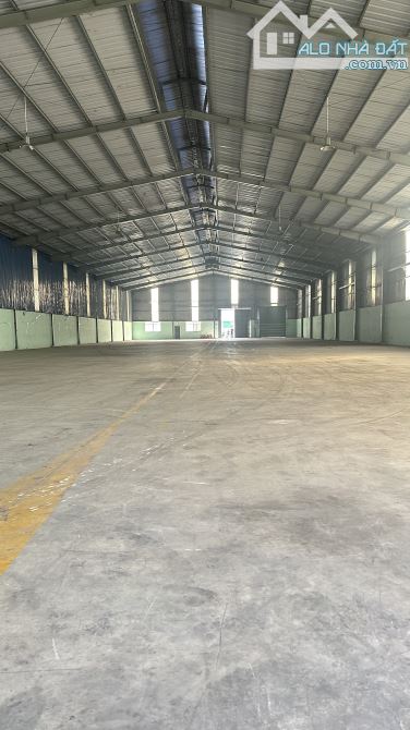 Cho Thuê Xưởng KCN Dĩ An 2000m² Giá 90tr - PCCC Đầy Đủ