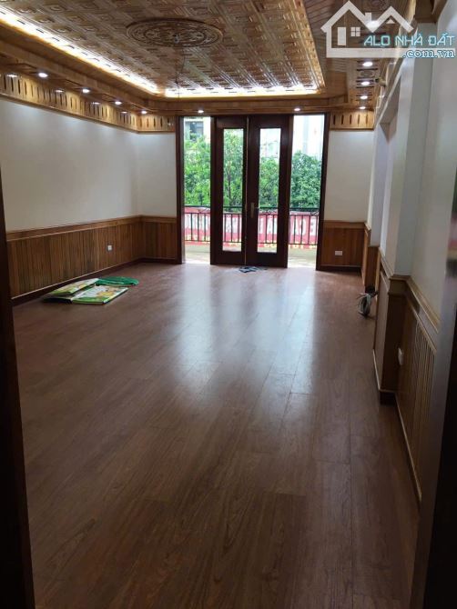 Nhà cho thuê Hoàng Ngọc Phách 65m² giá 45 triệu - Cơ hội vàng cho doanh nghiệp!