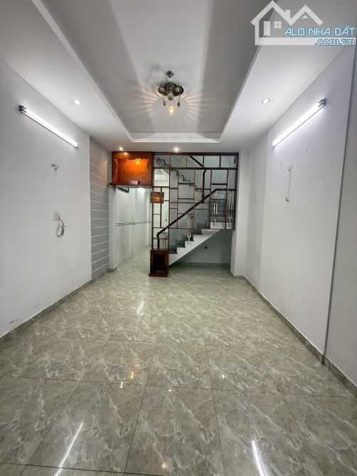 Nhà nguyên căn 4x12m 3PN giá 10 triệu tại Lê Văn Thọ - Cơ hội tuyệt vời!