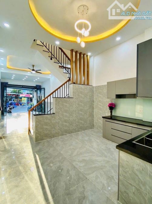 Nhà nguyên căn 4x17m giá 17 triệu - Mặt tiền Bùi Quang Là Gò Vấp