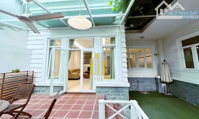 Villa Thảo Điền 200m² giá 50 triệu - Cơ hội thuê tuyệt vời!