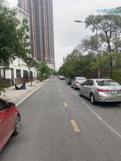 Cho thuê nhà phố 90m² giá 35 triệu - Vị trí đắc địa Trung Văn