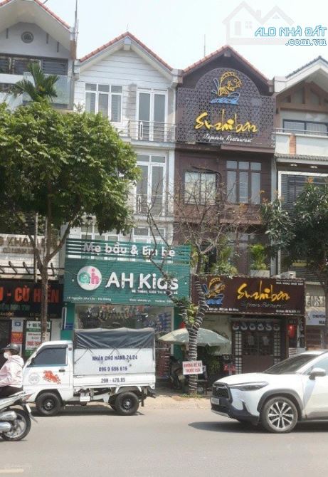 Nhà mặt phố Thiên Hiền 100m² giá 33 triệu - Cơ hội hiếm có!