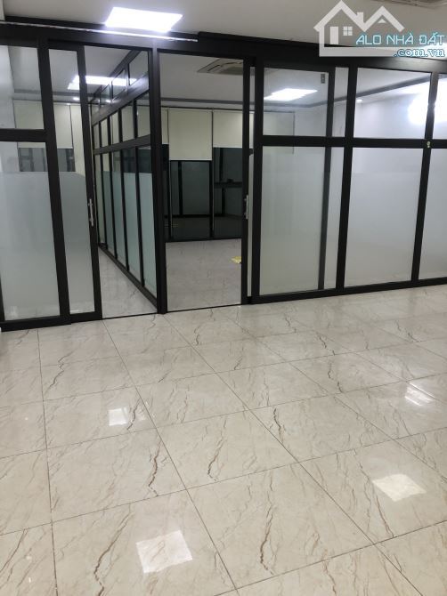 Cho thuê tòa nhà 150m² Cầu Diễn, Bắc Từ Liêm - Cơ hội vàng cho doanh nghiệp!