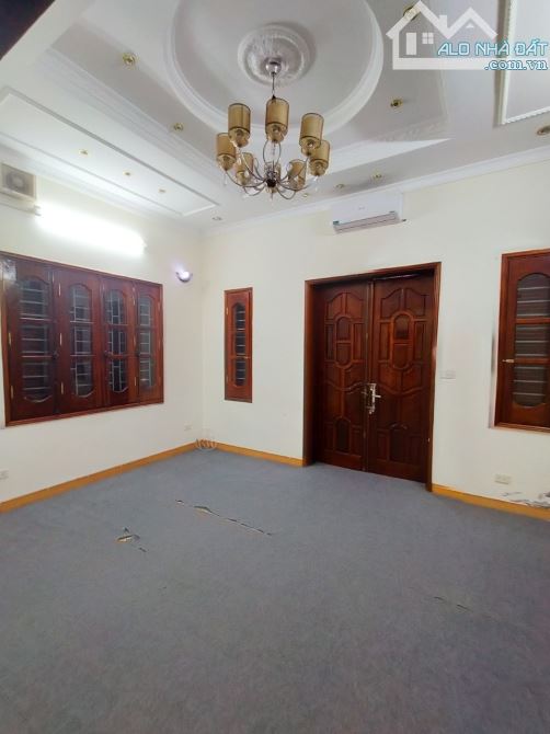 Nhà cho thuê Nguyễn Khang 150m² giá 22 triệu - Cơ hội hiếm có!