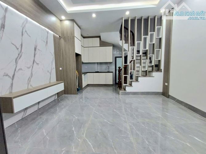 Nhà cho thuê Hồ Tùng Mậu 40m² giá 11 triệu - Sẵn sàng vào ở!
