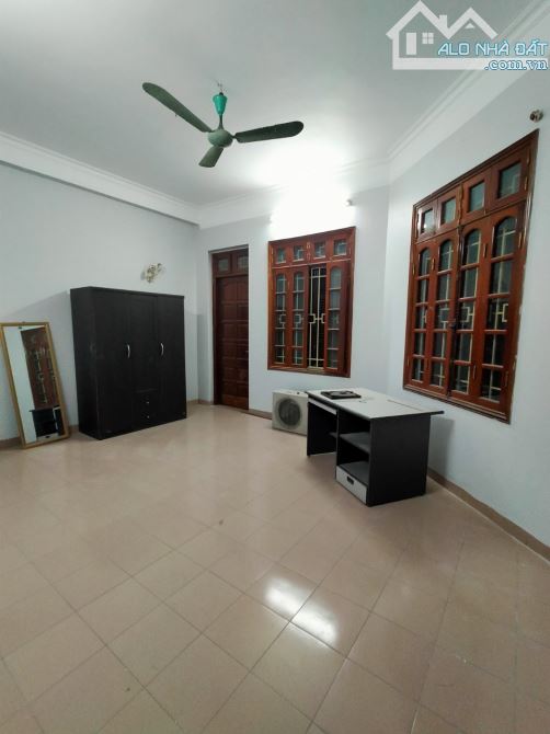 Nhà cho thuê Trần Quang Diệu 60m² giá 22 triệu - Căn góc thoáng mát!