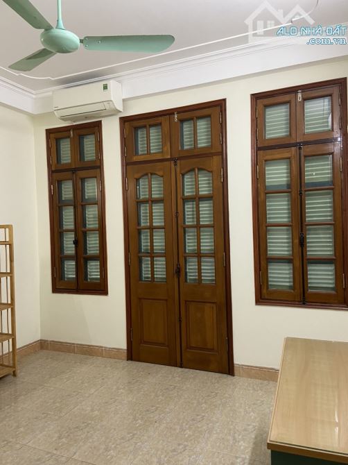 Nhà cho thuê Ngọc Hà 45m² giá 11 triệu - Vị trí trung tâm Ba Đình