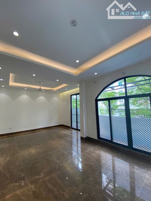 Nhà cho thuê 110m² tại Cầu Diễn, Bắc Từ Liêm - Không gian lý tưởng!