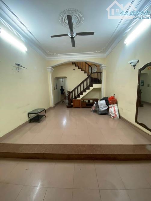 Nhà cho thuê Lê Trọng Tấn 86m² giá 16 triệu - An ninh đảm bảo!